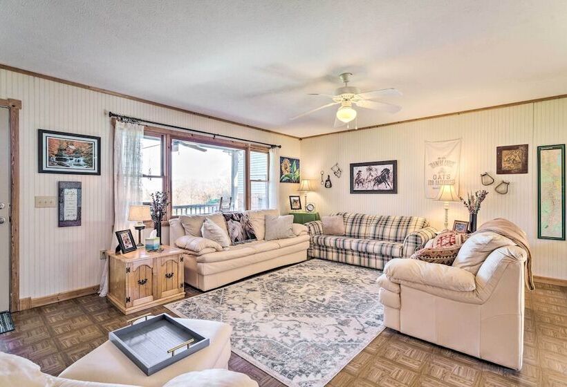 7 Mi To Downtown Morganton: Cabin W/ Fire Pit!