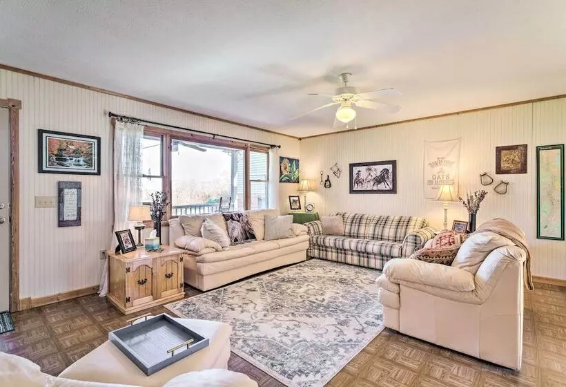 7 Mi To Downtown Morganton: Cabin W/ Fire Pit!