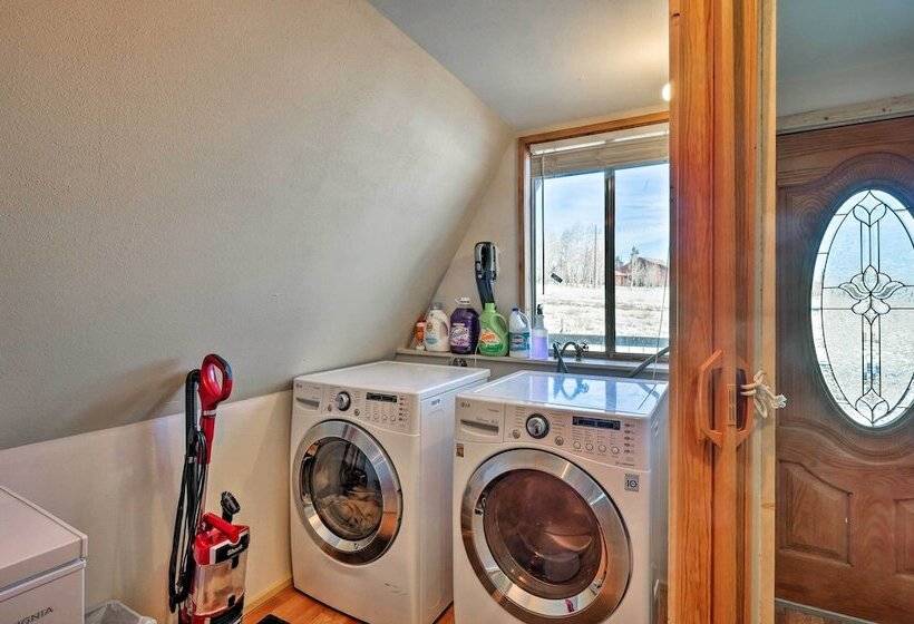 Cabin W/ 360° Mountain Views & 30 Miles To Breck!