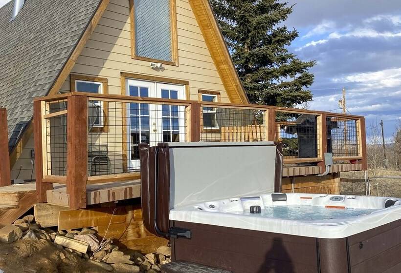 Cabin W/ 360° Mountain Views & 30 Miles To Breck!