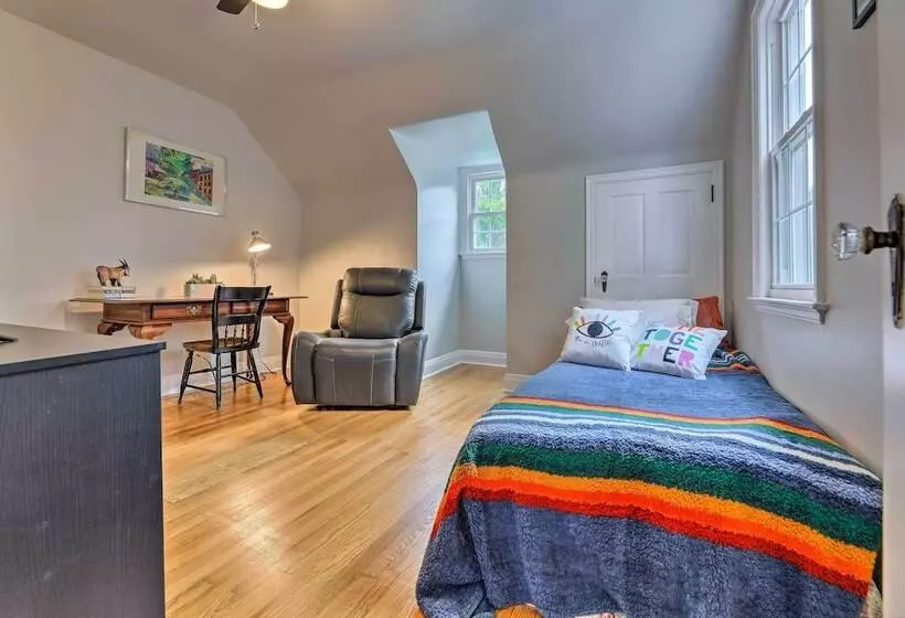 Charming Cincinnati Home < 10 Mi To Downtown!