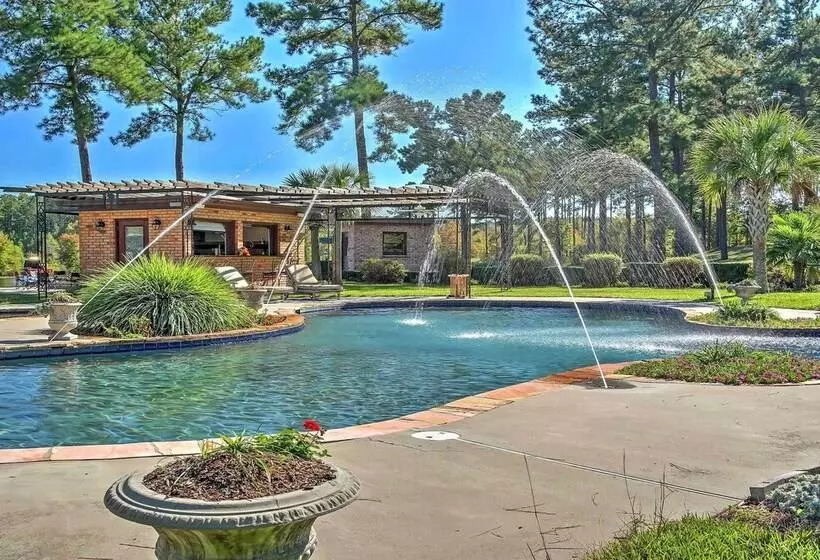 Cottage By The Pond  On Gorgeous Expansive Estate