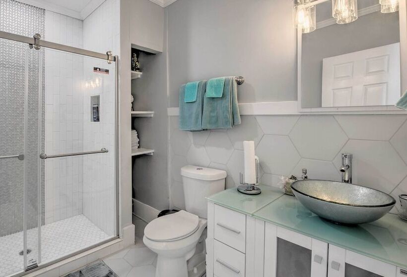 Cozy Atlanta Home ~ 3 Mi To Dtwn Attractions!