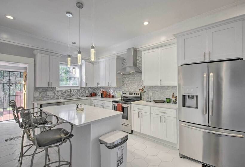 Cozy Atlanta Home ~ 3 Mi To Dtwn Attractions!