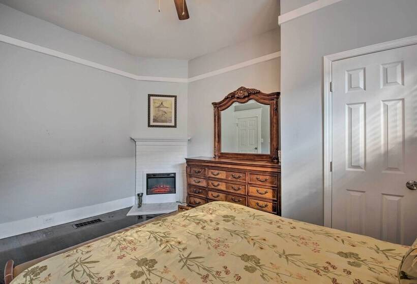 Cozy Atlanta Home ~ 3 Mi To Dtwn Attractions!