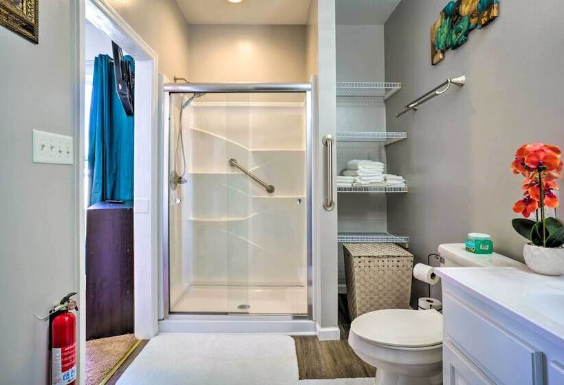 Cozy Corinth Escape ~ Half Mi To Shop & Dine!