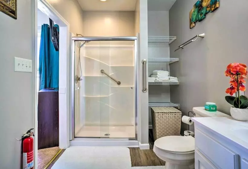 Cozy Corinth Escape ~ Half Mi To Shop & Dine!