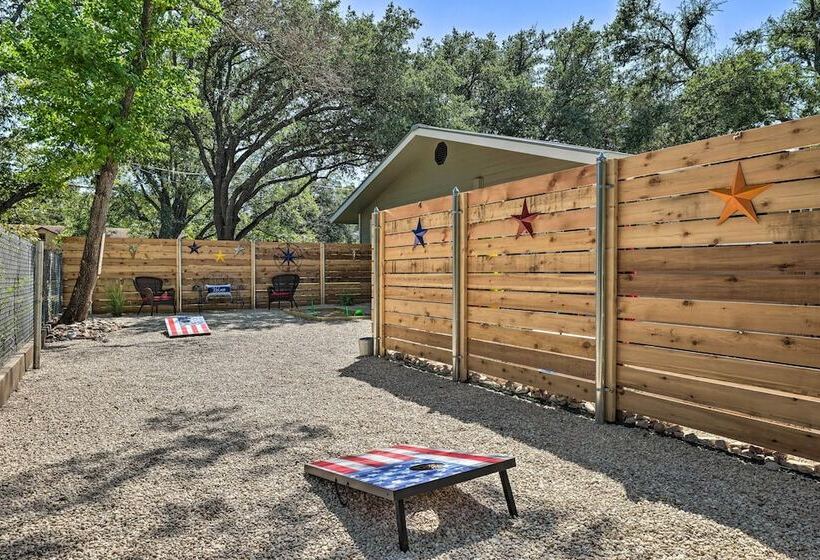 Cozy Retreat W/ Hot Tub & Fire Pit: Close To Main!