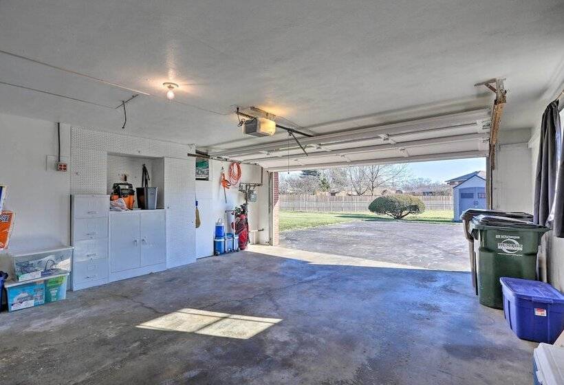 Dayton Home W/ Patio & Fire Pit ~ 6 Mi Dtwn!