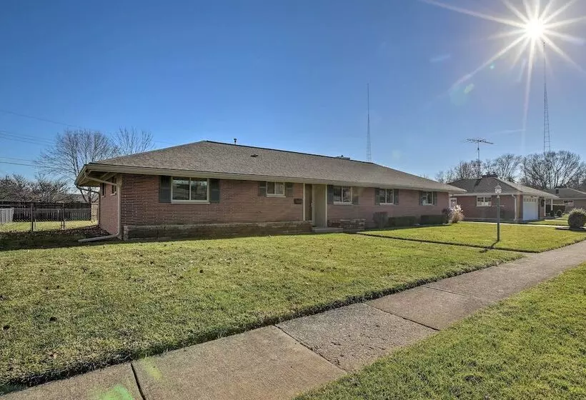 Dayton Home W/ Patio & Fire Pit ~ 6 Mi Dtwn!