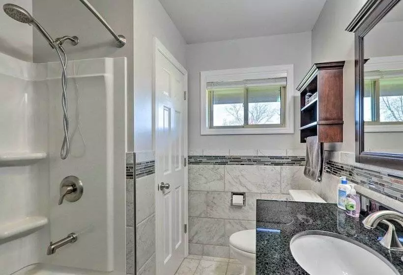 Dayton Home W/ Patio & Fire Pit ~ 6 Mi Dtwn!