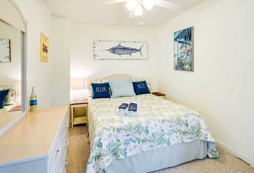 Dunn Dreamin : Hot Tub, Pirate Fort, & Fire Pit!