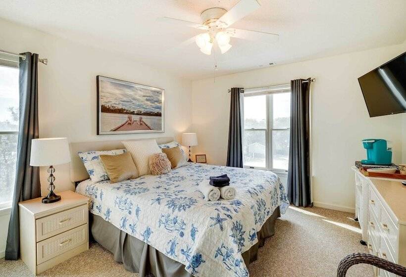 Dunn Dreamin : Hot Tub, Pirate Fort, & Fire Pit!