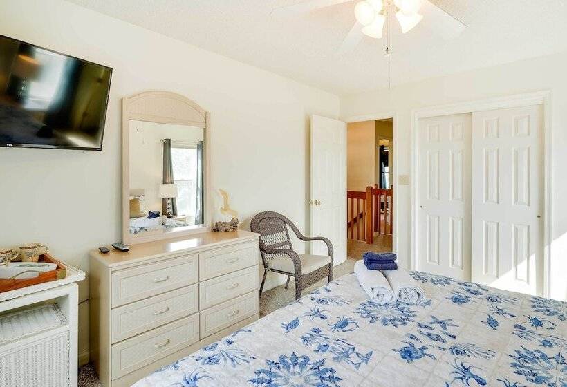 Dunn Dreamin : Hot Tub, Pirate Fort, & Fire Pit!