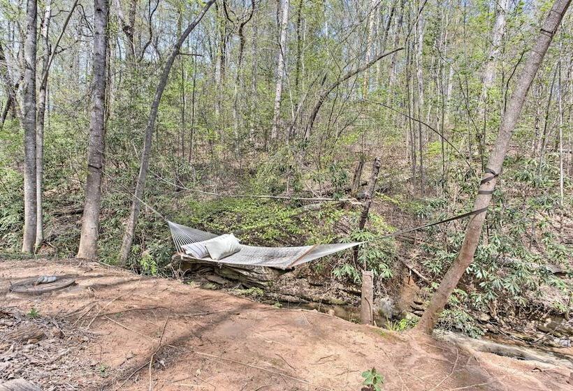 Enchanting Tryon Home W/ Hot Tub ~ 14 Mi To Tiec!