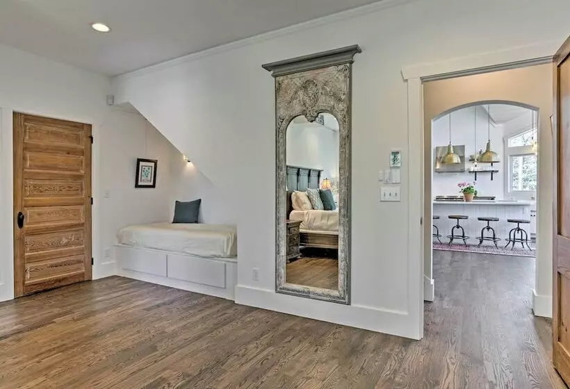 Enchanting Tryon Home W/ Hot Tub ~ 14 Mi To Tiec!