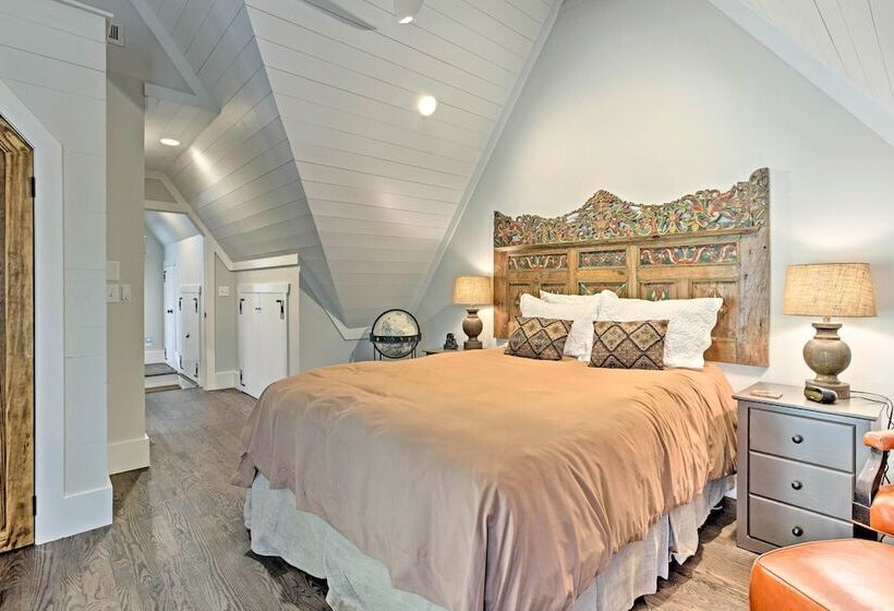 Enchanting Tryon Home W/ Hot Tub ~ 14 Mi To Tiec!