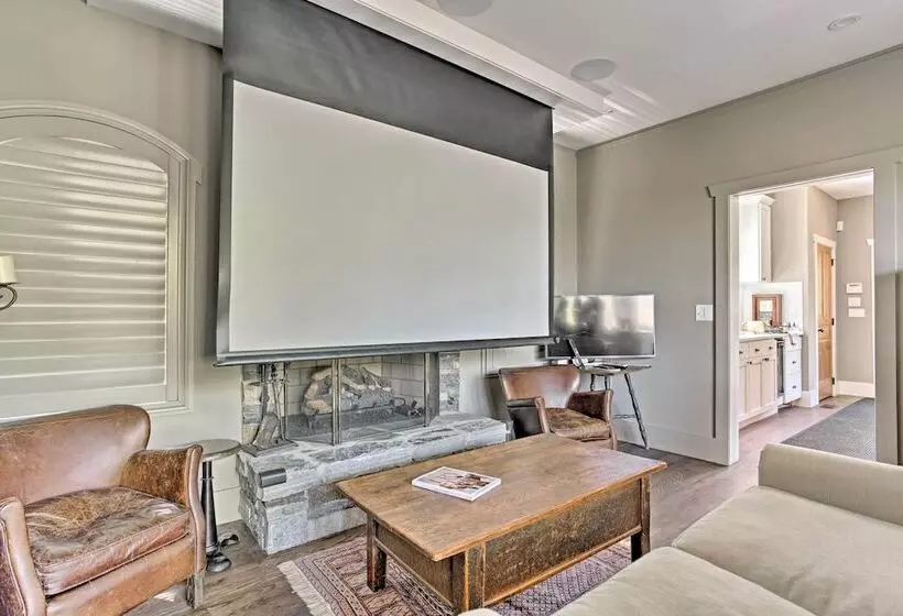 Enchanting Tryon Home W/ Hot Tub ~ 14 Mi To Tiec!