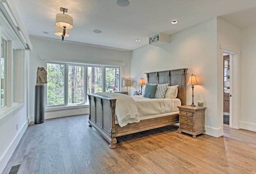 Enchanting Tryon Home W/ Hot Tub ~ 14 Mi To Tiec!