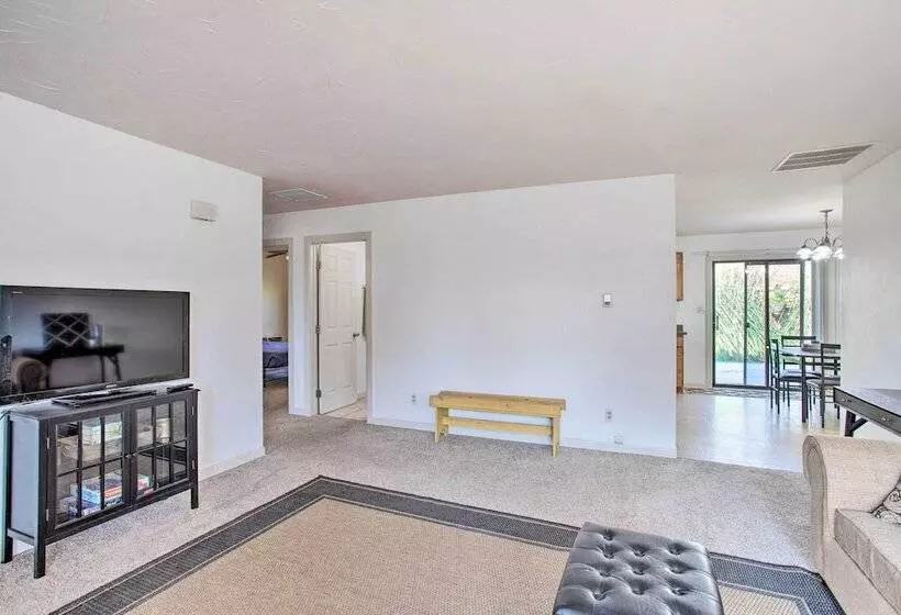 Grand Valley Home W/ Fire Pit   Peach Pad B!