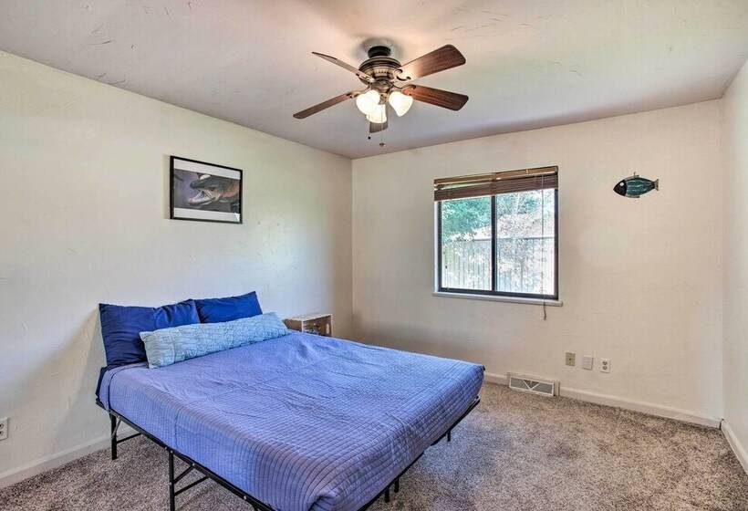 Grand Valley Home W/ Fire Pit   Peach Pad B!