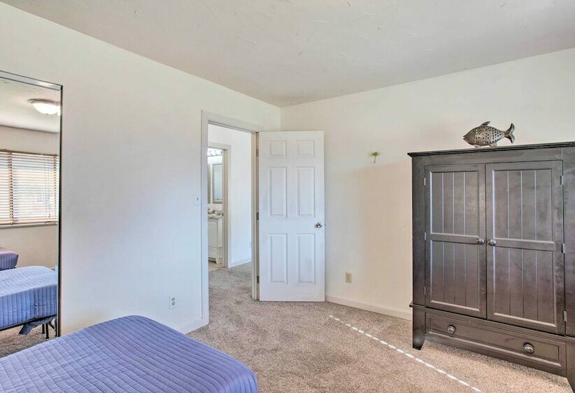 Grand Valley Home W/ Fire Pit   Peach Pad B!