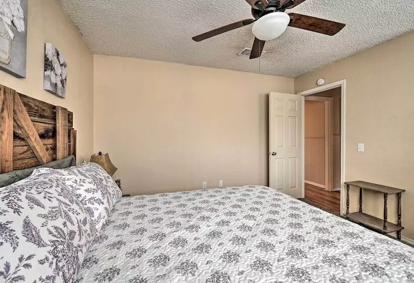 Hidden Oaks  Broken Bow Vacation Rental, Pets Ok!