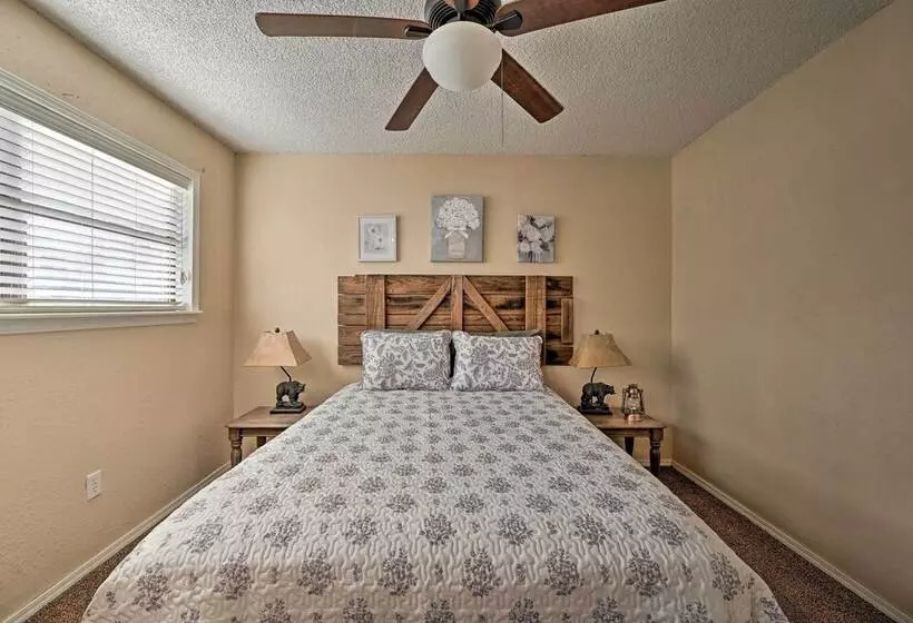 Hidden Oaks  Broken Bow Vacation Rental, Pets Ok!