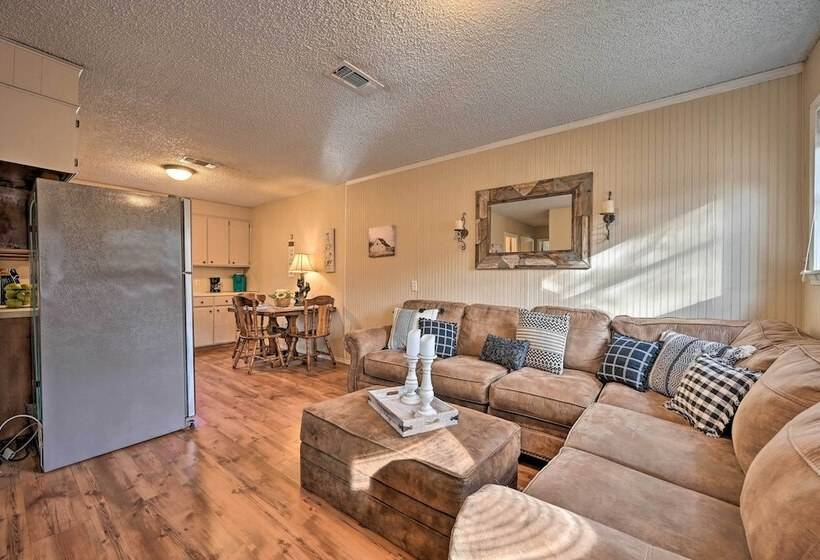 Hidden Oaks  Broken Bow Vacation Rental, Pets Ok!