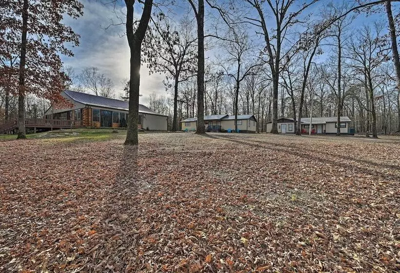 Hidden Oaks  Broken Bow Vacation Rental, Pets Ok!