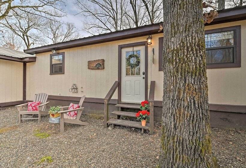 Hidden Oaks  Broken Bow Vacation Rental, Pets Ok!