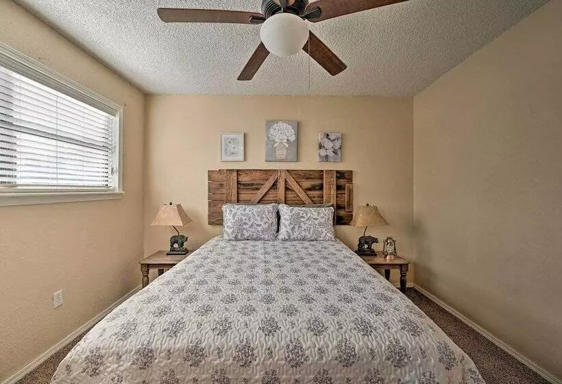 Hidden Oaks  Broken Bow Vacation Rental, Pets Ok!