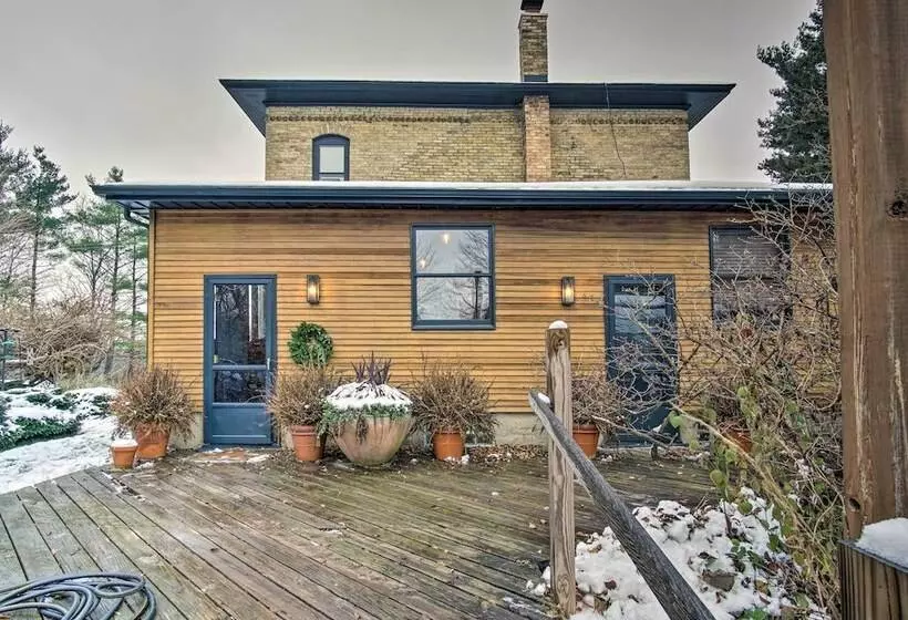 Historic Michigan Farmhouse W/ Grill & Fire Pit!