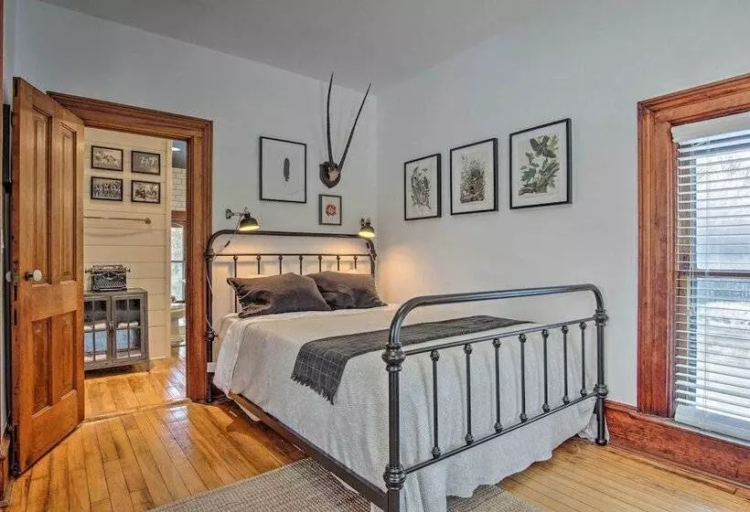 Historic Michigan Farmhouse W/ Grill & Fire Pit!