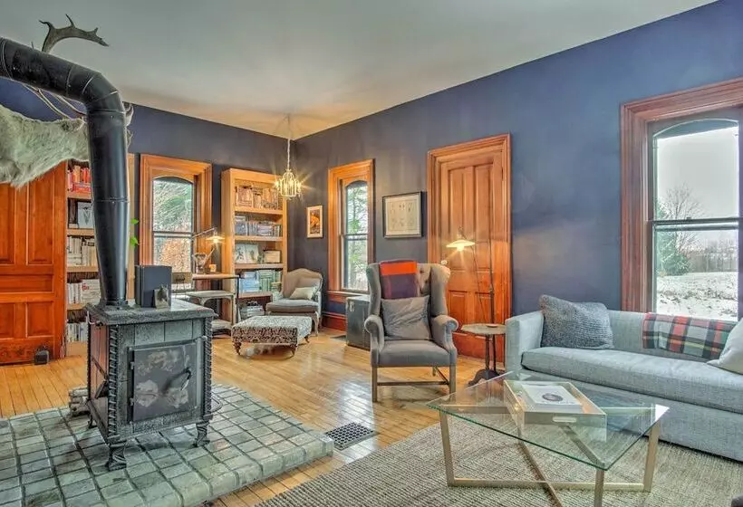 Historic Michigan Farmhouse W/ Grill & Fire Pit!