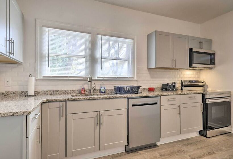 Inviting Home, 1 Mi To High Point University!