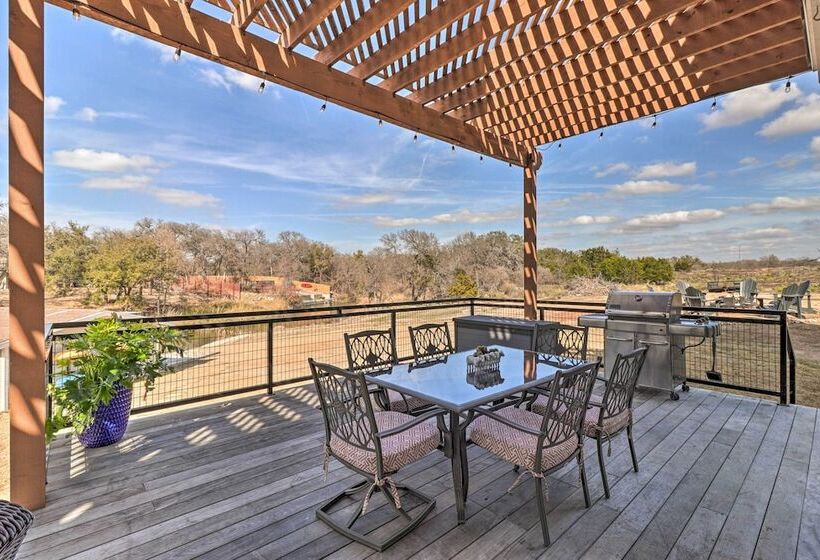 Lake Lbj Waterfront Vacation Rental!