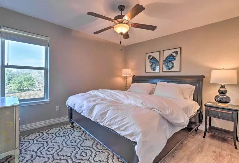 Lake Lbj Waterfront Vacation Rental!