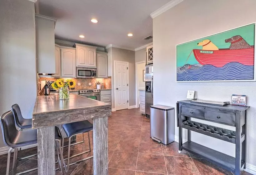 Lake Lbj Waterfront Vacation Rental!