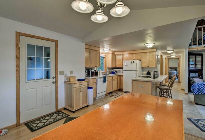 Lakefront Home W/seasonal Dock 2 Mi To Skiing!