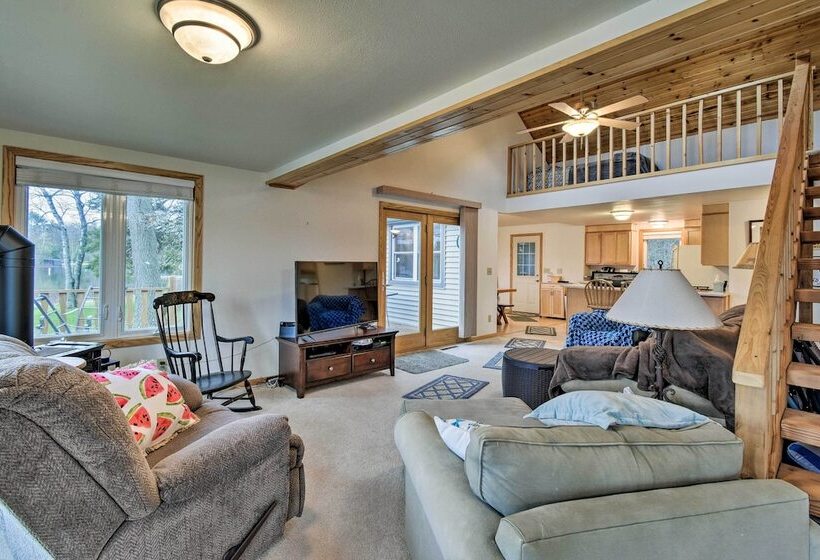 Lakefront Home W/seasonal Dock 2 Mi To Skiing!