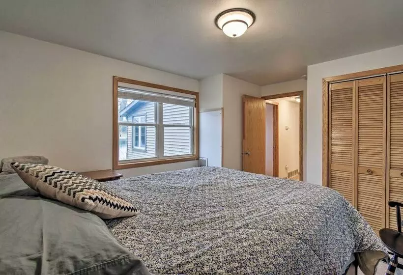 Lakefront Home W/seasonal Dock   2 Mi To Skiing!