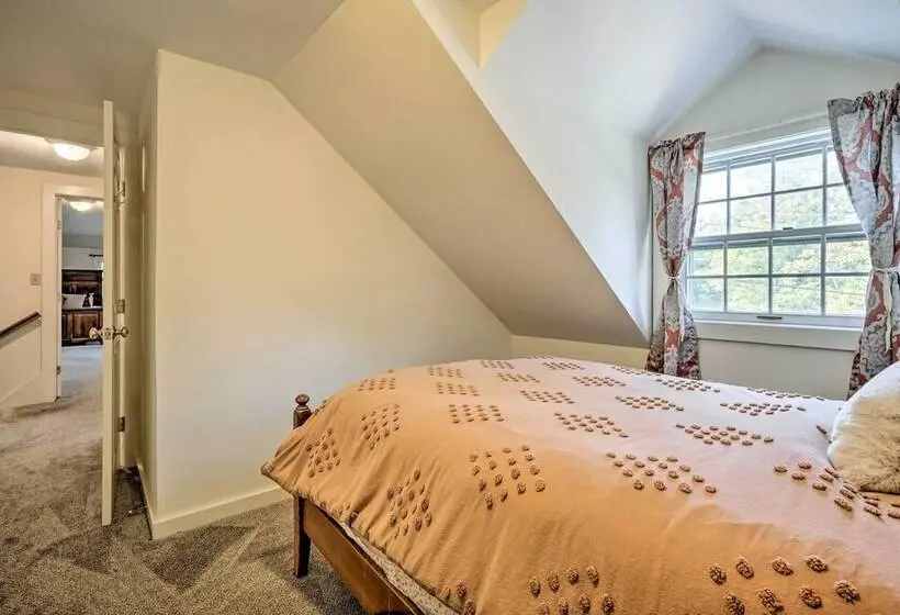 Londonderry Retreat ~ 3 Mi To Lowell Lake!