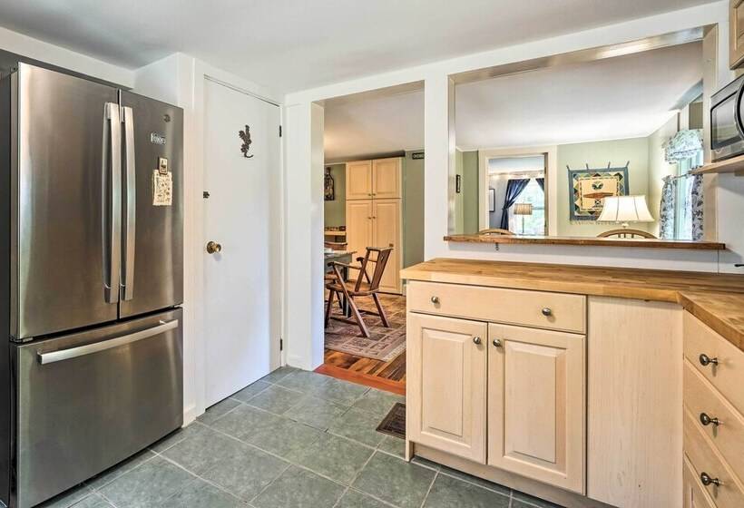 Londonderry Retreat ~ 3 Mi To Lowell Lake!