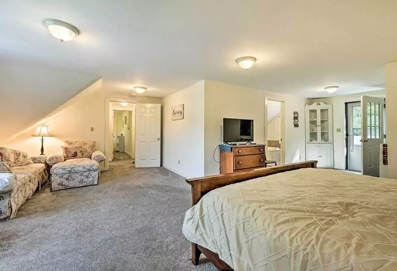 Londonderry Retreat ~ 3 Mi To Lowell Lake!