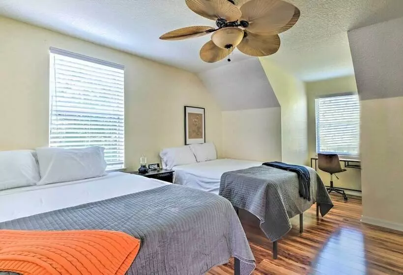 Lovely Hawthorne Home W/ Private Boat Dock!