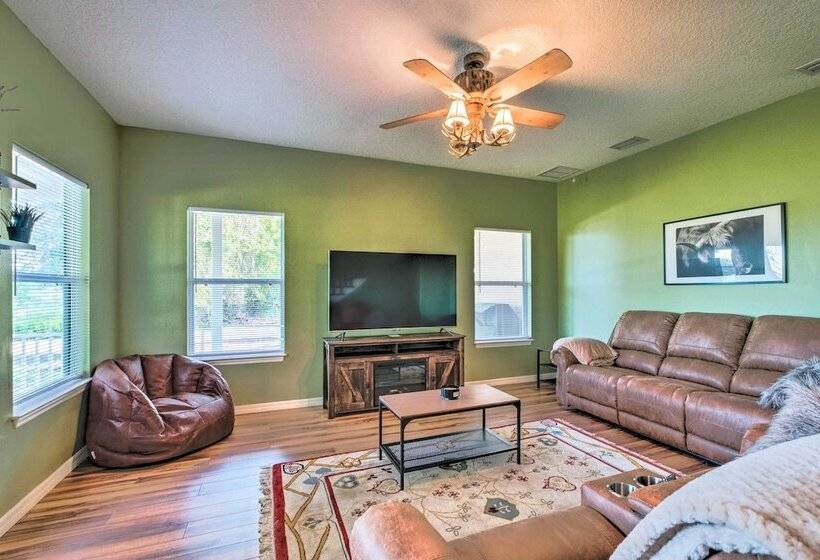 Lovely Hawthorne Home W/ Private Boat Dock!