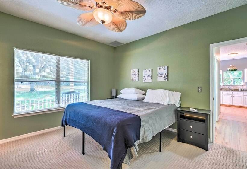 Lovely Hawthorne Home W/ Private Boat Dock!