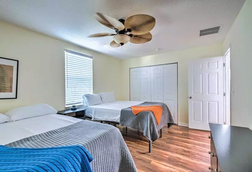 Lovely Hawthorne Home W/ Private Boat Dock!