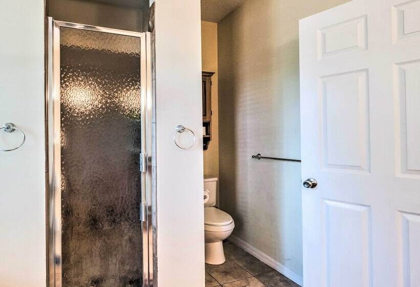 Lovely Hawthorne Home W/ Private Boat Dock!